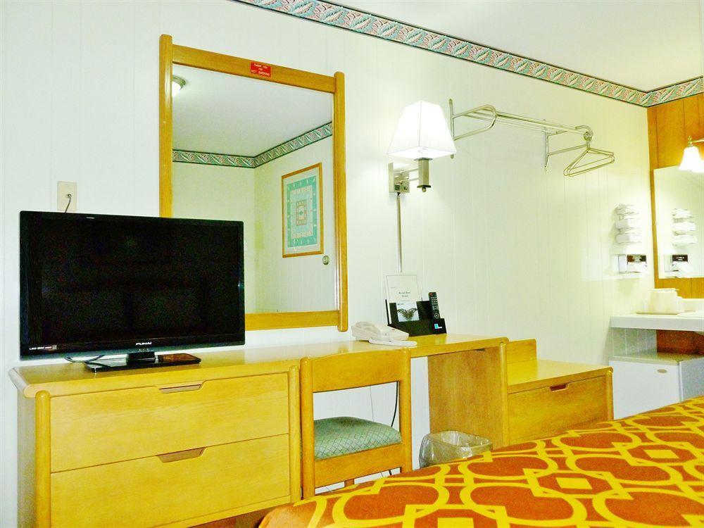 Royal Rest Motel Chariton エクステリア 写真