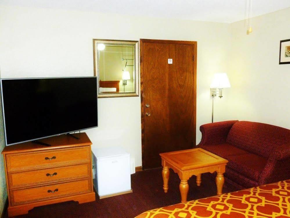 Royal Rest Motel Chariton エクステリア 写真